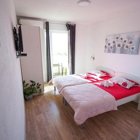 Studio Apartman M&F Apartment Split Exterior photo